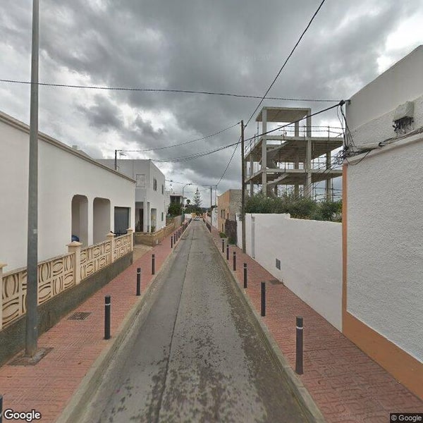 Imagen de GUARDERÍA PETIT S.L.