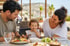 Alimentación fuera de casa en verano con niños de 1 a 3 años: terrazas, picnic y qué avisar a la guardería